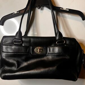 Excellent Black Kate Spade tote purse